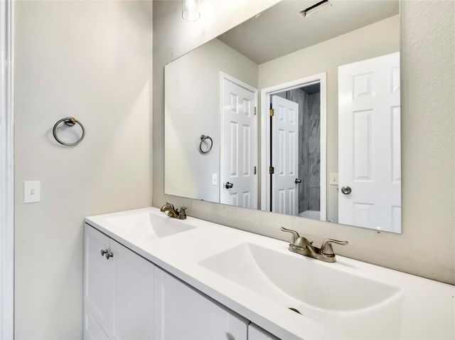 7312 E Ben White BLVD 6, Austin, TX 78741