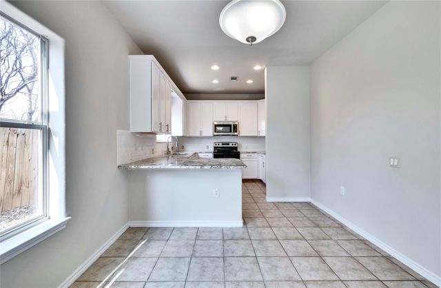 7312 E Ben White BLVD 6, Austin, TX 78741