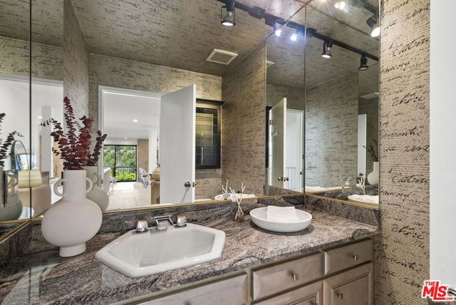 13523 Cheltenham Drive, Sherman Oaks, CA 91423