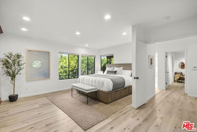 13523 Cheltenham Drive, Sherman Oaks, CA 91423