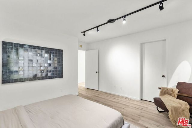 13523 Cheltenham Drive, Sherman Oaks, CA 91423