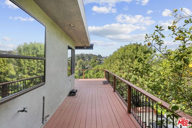 13523 Cheltenham Drive, Sherman Oaks, CA 91423