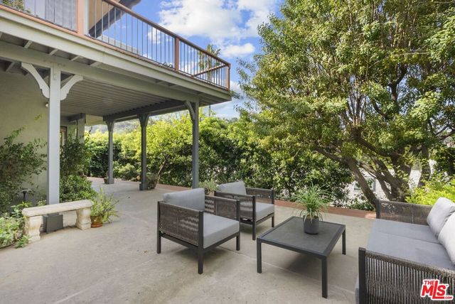 13523 Cheltenham Drive, Sherman Oaks, CA 91423