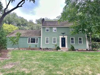 4N355 Knollcreek Drive, St. Charles, IL 60175