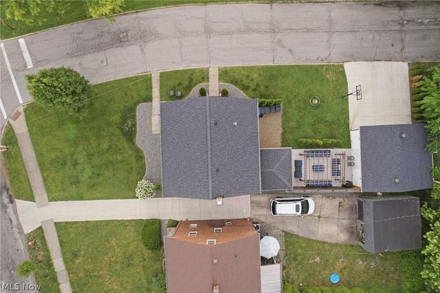 2560 Milton Road, University Heights, OH 44118