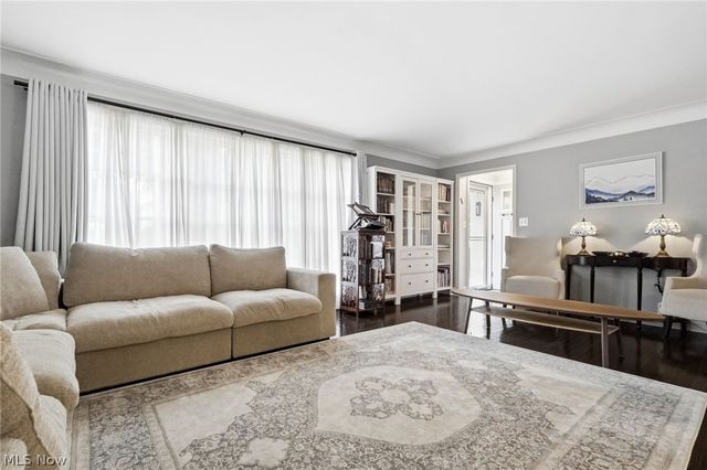 2560 Milton Road, University Heights, OH 44118