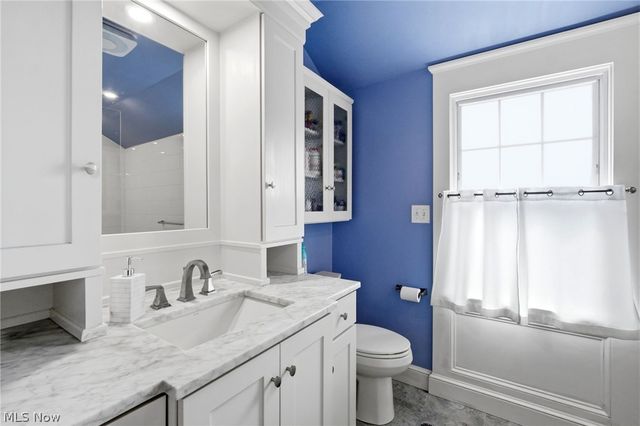2560 Milton Road, University Heights, OH 44118