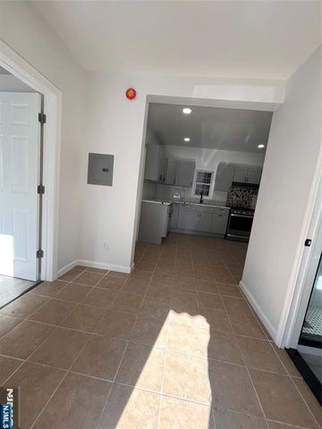 281 Hope Avenue, Passaic, NJ 07055