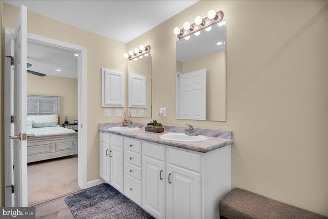 2230 MONMOUTH LN, Williamstown, NJ 08094
