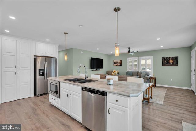 2230 MONMOUTH LN, Williamstown, NJ 08094