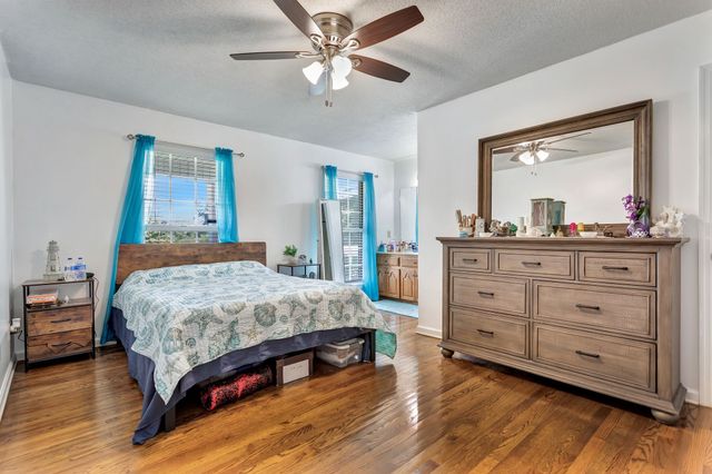 528 W Point Rd, Lawrenceburg, TN 38464