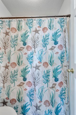 528 W Point Rd, Lawrenceburg, TN 38464