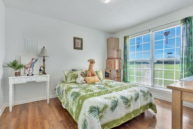 528 W Point Rd, Lawrenceburg, TN 38464