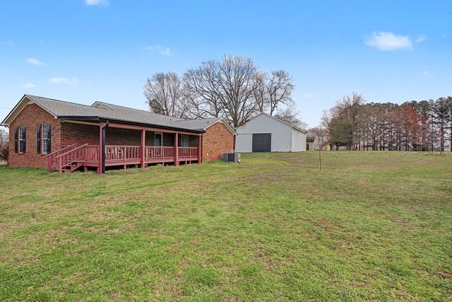 528 W Point Rd, Lawrenceburg, TN 38464