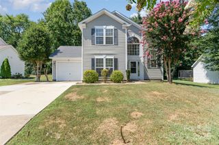 10024 Northwoods Forest Drive, Charlotte, NC 28214