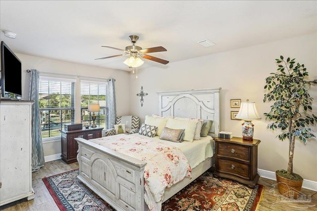 8881 Brown Pelican Cir, Navarre, FL 32566