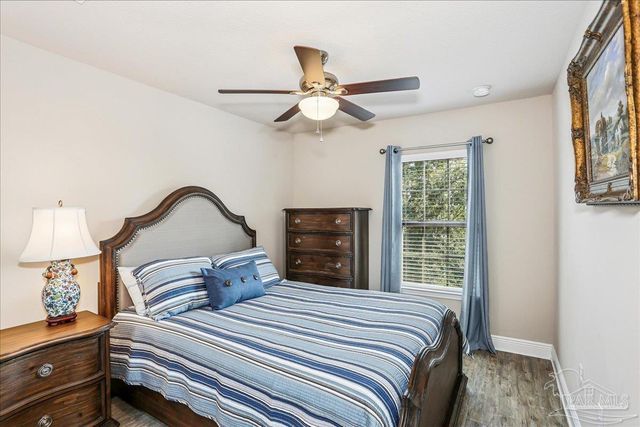 8881 Brown Pelican Cir, Navarre, FL 32566