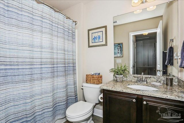 8881 Brown Pelican Cir, Navarre, FL 32566