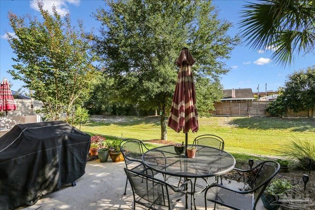 8881 Brown Pelican Cir, Navarre, FL 32566