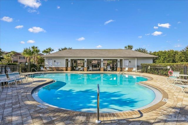 8881 Brown Pelican Cir, Navarre, FL 32566