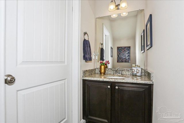 8881 Brown Pelican Cir, Navarre, FL 32566