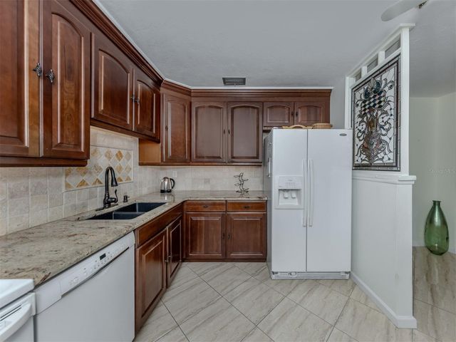 509 HARBOR DRIVE S, Venice, FL 34285