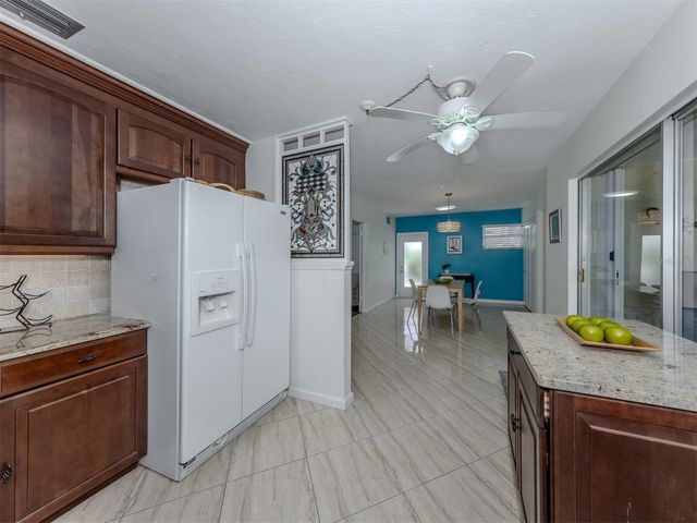 509 HARBOR DRIVE S, Venice, FL 34285