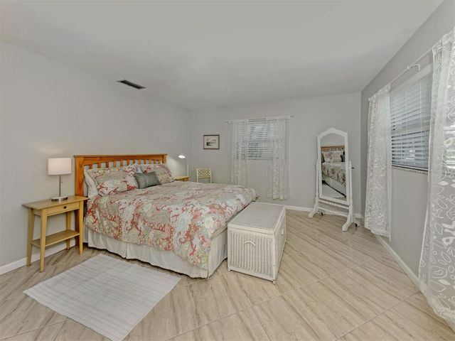 509 HARBOR DRIVE S, Venice, FL 34285