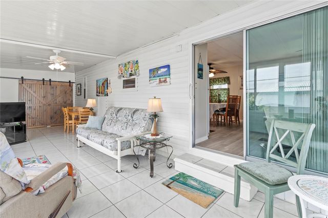 214 LEISURE WAY, Palmetto, FL 34221