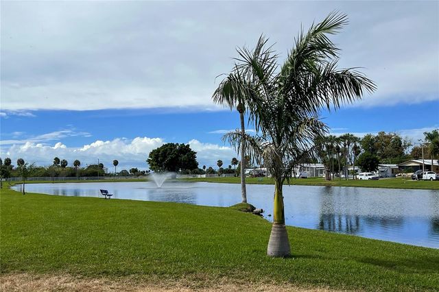 214 LEISURE WAY, Palmetto, FL 34221