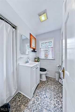 2579 Saybrook Road, University Heights, OH 44118