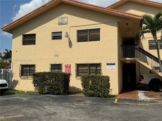 2295 W 53rd Pl 201, Hialeah, FL 33016