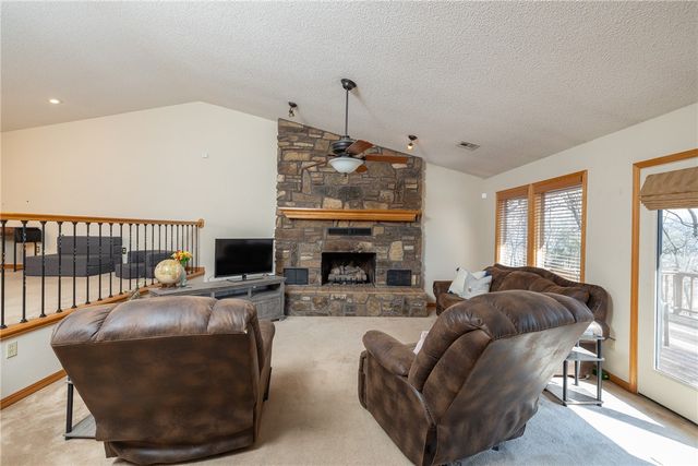 1500 Holly Place, Siloam Springs, AR 72761