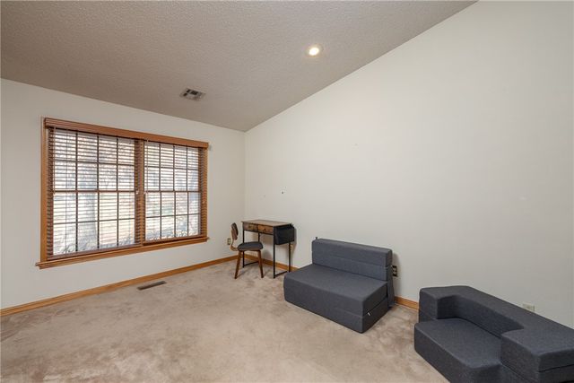 1500 Holly Place, Siloam Springs, AR 72761