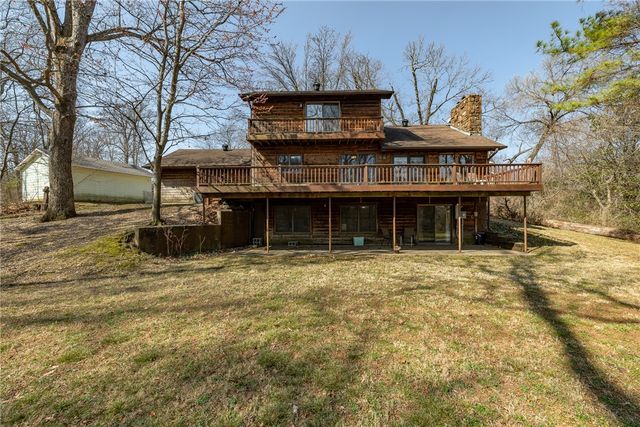 1500 Holly Place, Siloam Springs, AR 72761