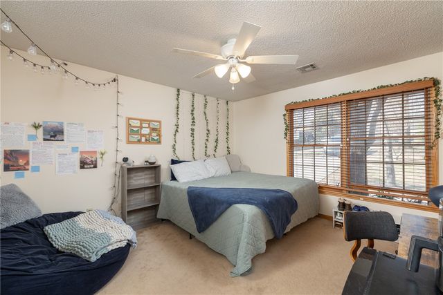 1500 Holly Place, Siloam Springs, AR 72761