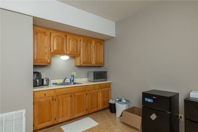 1500 Holly Place, Siloam Springs, AR 72761