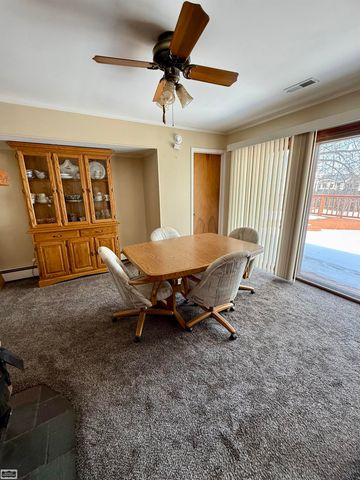 41164 Belvidere Street, Harrison Twp, MI 48045