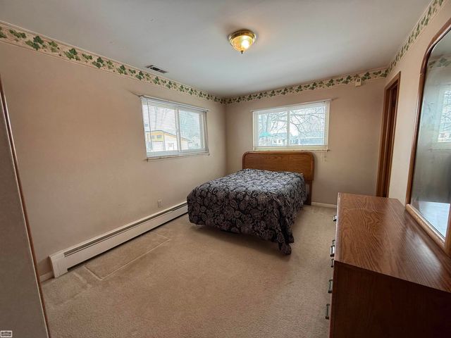 41164 Belvidere Street, Harrison Twp, MI 48045