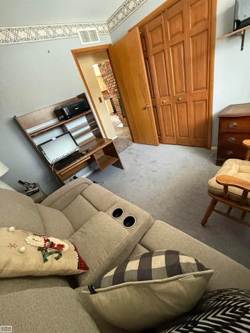 41164 Belvidere Street, Harrison Twp, MI 48045