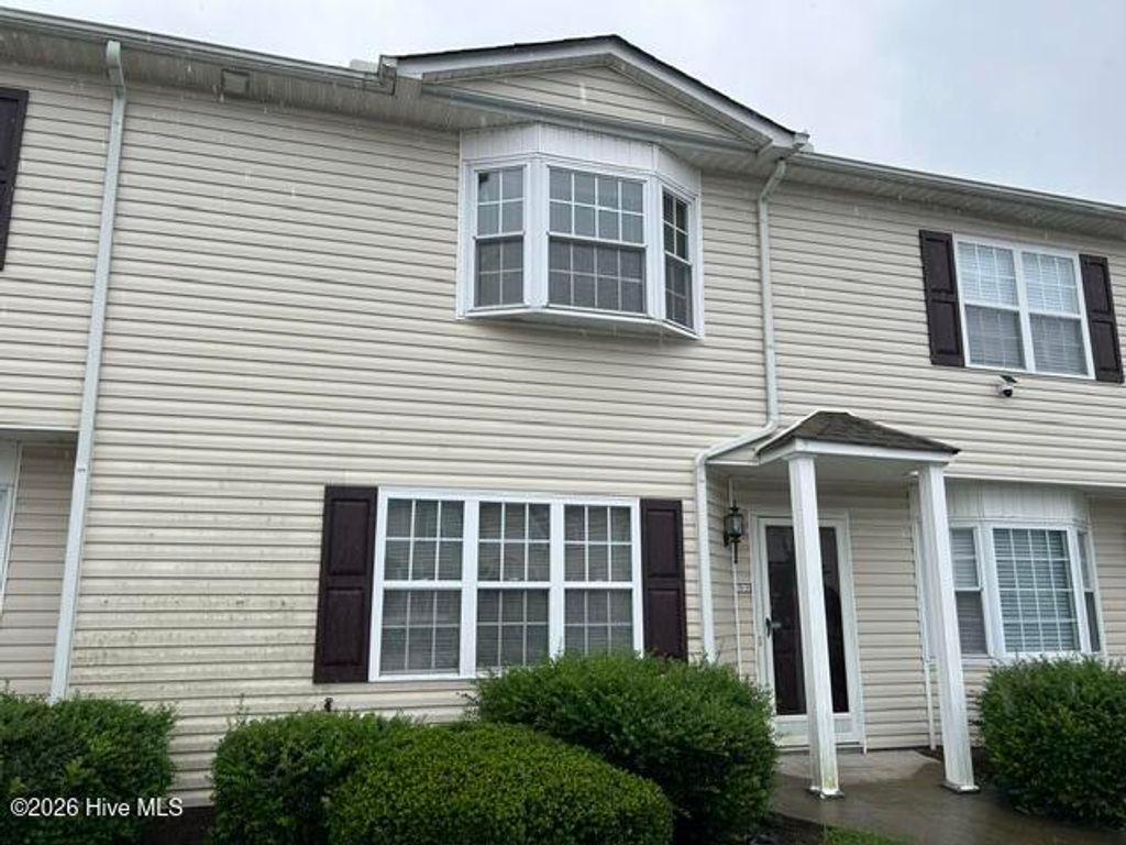 3800 E Vancroft Circle N3, Winterville, NC 28590