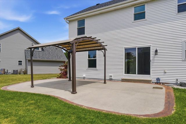 8821 S Carrollville CIRCLE, Oak Creek, WI 53154