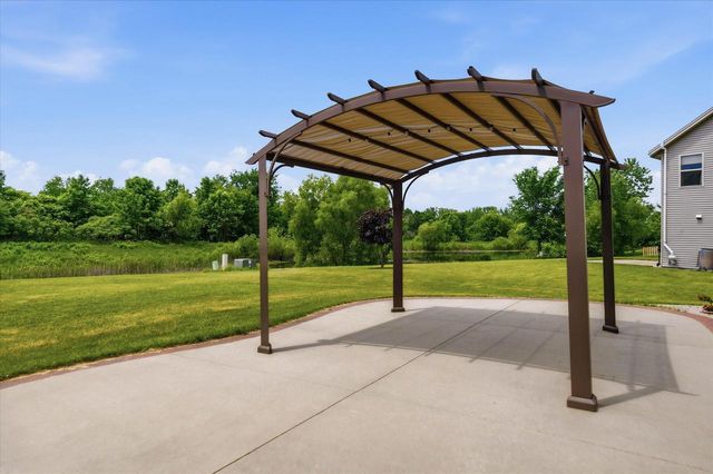 8821 S Carrollville CIRCLE, Oak Creek, WI 53154