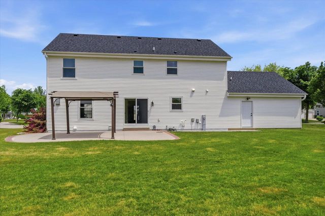 8821 S Carrollville CIRCLE, Oak Creek, WI 53154