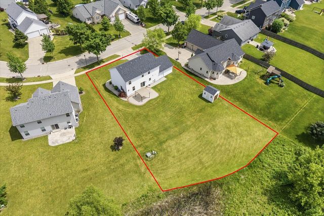 8821 S Carrollville CIRCLE, Oak Creek, WI 53154