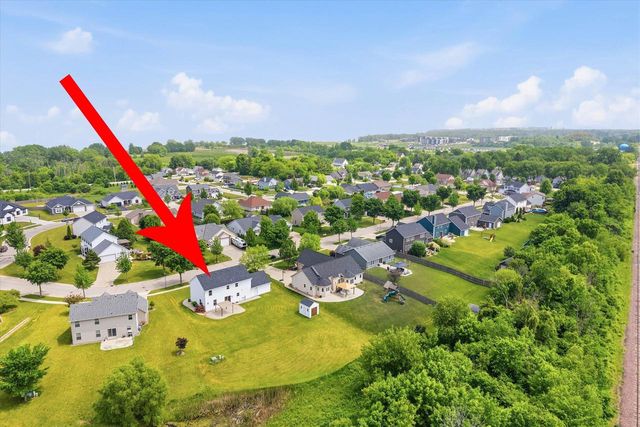 8821 S Carrollville CIRCLE, Oak Creek, WI 53154