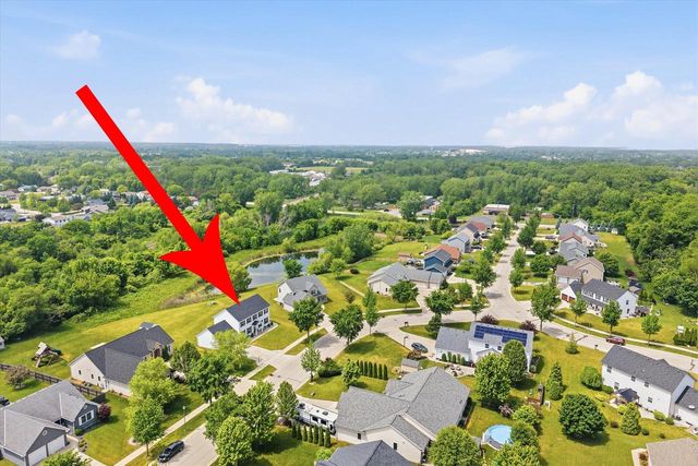 8821 S Carrollville CIRCLE, Oak Creek, WI 53154