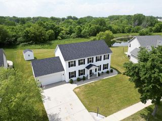 8821 S Carrollville CIRCLE, Oak Creek, WI 53154