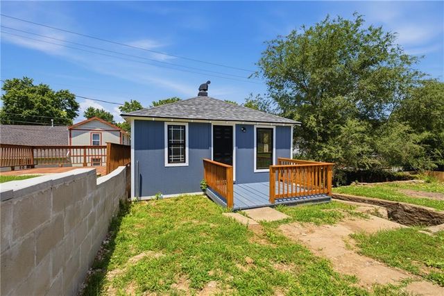 3612 Strong Avenue, Kansas City, KS 66106