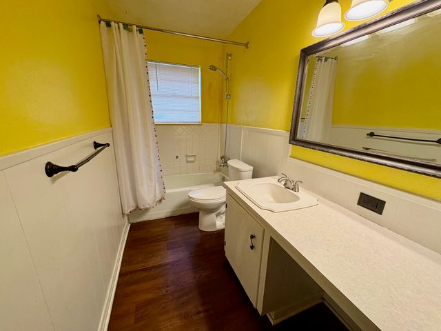 1522 Duncan, Henderson, TX 75654